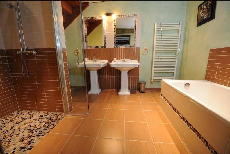 Le Domaine De Saint-Thomin Bed & Breakfast Nostang Cameră foto