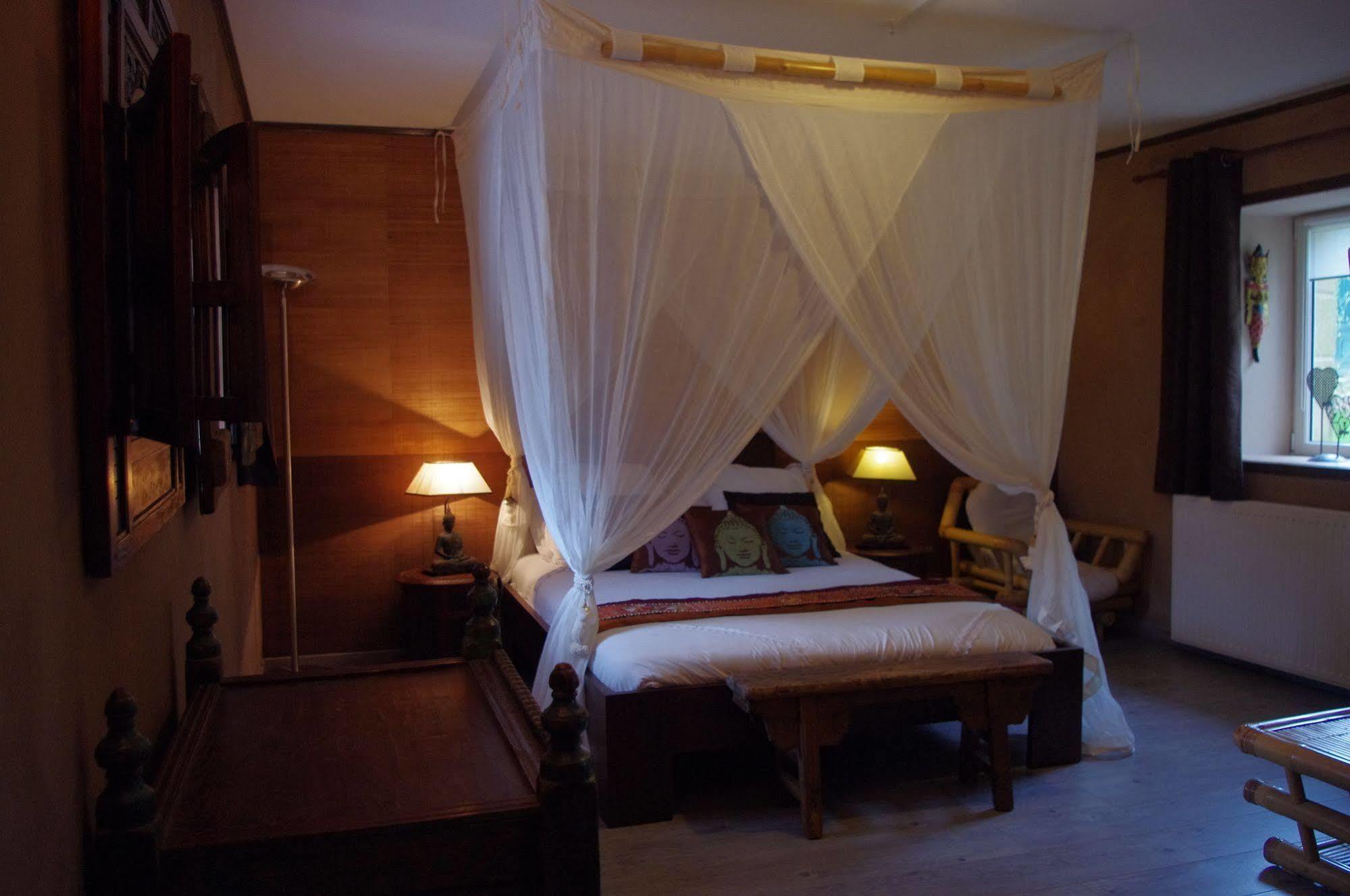 Le Domaine De Saint-Thomin Bed & Breakfast Nostang Exterior foto