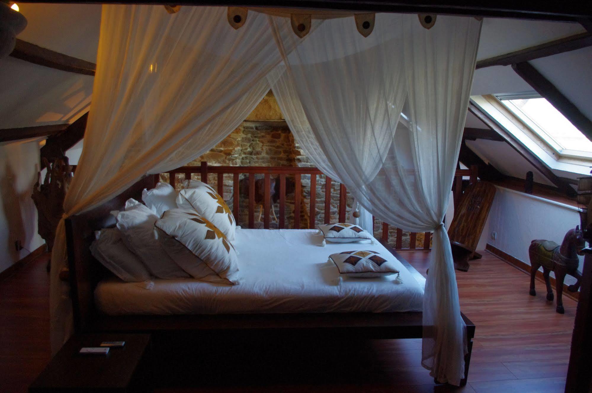 Le Domaine De Saint-Thomin Bed & Breakfast Nostang Exterior foto