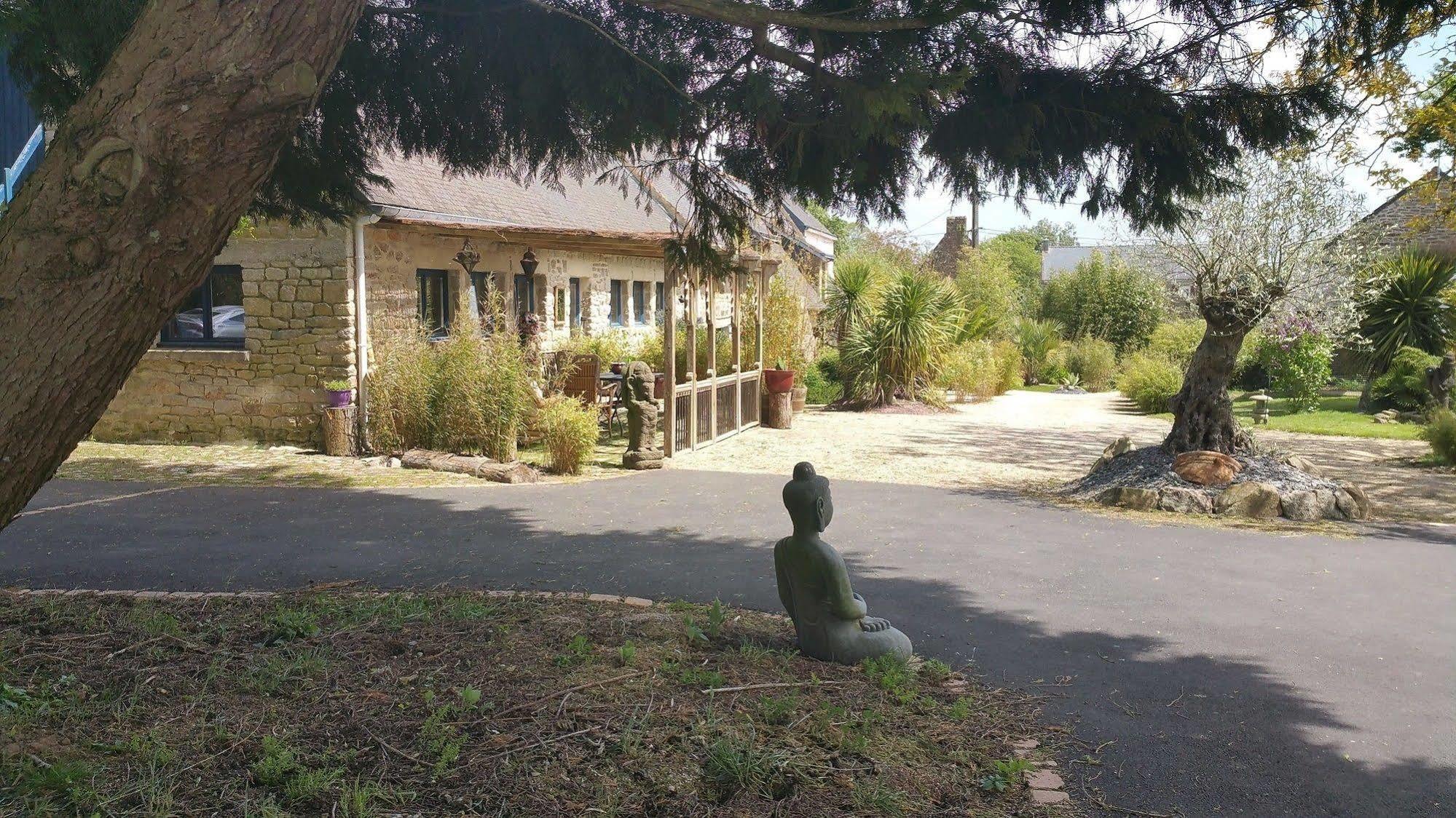 Le Domaine De Saint-Thomin Bed & Breakfast Nostang Exterior foto